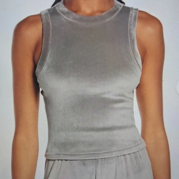 SKIMS VELOUR TANK XL - Picture 7 of 8